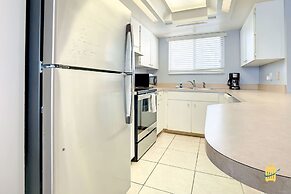 Beachfront Oceania Beach Club Complex