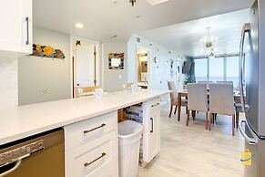 Beachfront Oceania Beach Club Complex