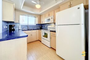 Beachfront Oceania Beach Club Complex