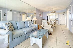 Beachfront Oceania Beach Club Complex