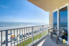 Beachfront Oceania Beach Club Complex