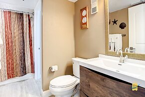 Beachfront Oceania Beach Club Complex