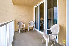 Beachfront Oceania Beach Club Complex