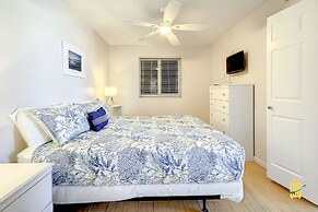 Beachfront Oceania Beach Club Complex