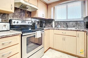 Beachfront Oceania Beach Club Complex