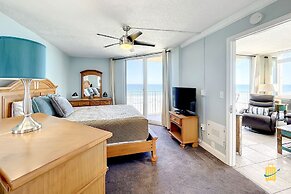 Beachfront Oceania Beach Club Complex