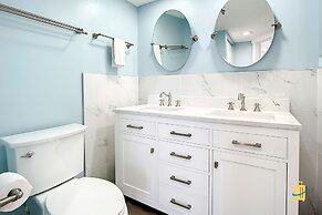 Beachfront Oceania Beach Club Complex