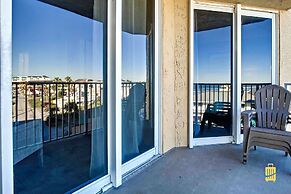 Beachfront Oceania Beach Club Complex