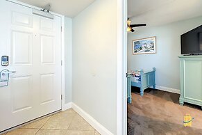 Beachfront Oceania Beach Club Complex