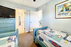 Beachfront Oceania Beach Club Complex