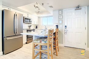 Beachfront Oceania Beach Club Complex