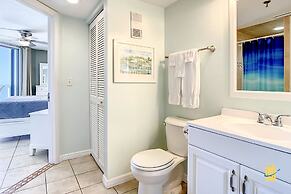 Beachfront Oceania Beach Club Complex