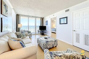 Beachfront Oceania Beach Club Complex