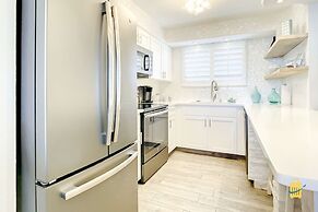 Beachfront Oceania Beach Club Complex