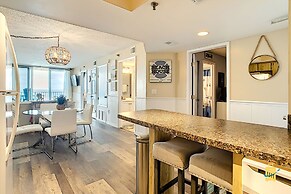 Beachfront Oceania Beach Club Complex