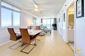 Beachfront Oceania Beach Club Complex