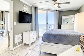 Beachfront Oceania Beach Club Complex