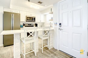 Beachfront Oceania Beach Club Complex