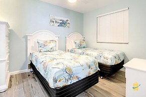 Beachfront Oceania Beach Club Complex