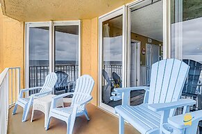 Beachfront Oceania Beach Club Complex