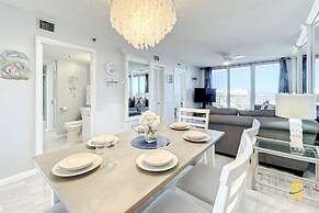 Beachfront Oceania Beach Club Complex