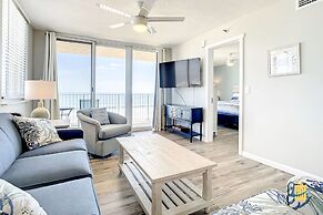 Beachfront Oceania Beach Club Complex