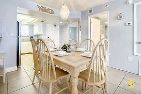 Beachfront Oceania Beach Club Complex