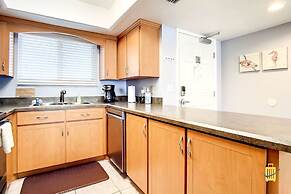 Beachfront Oceania Beach Club Complex