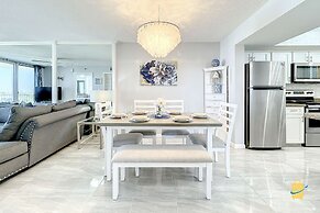 Beachfront Oceania Beach Club Complex