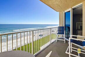 Beachfront Oceania Beach Club Complex