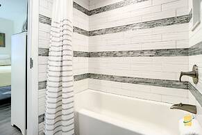 Beachfront Oceania Beach Club Complex