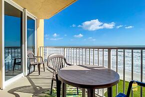 Beachfront Oceania Beach Club Complex