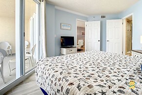 Beachfront Oceania Beach Club Complex