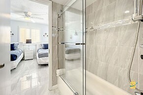 Beachfront Oceania Beach Club Complex