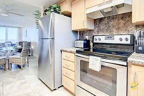 Beachfront Oceania Beach Club Complex