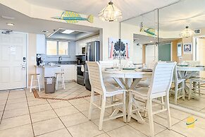 Beachfront Oceania Beach Club Complex