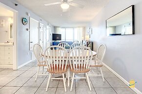 Beachfront Oceania Beach Club Complex