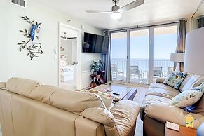 Beachfront Oceania Beach Club Complex