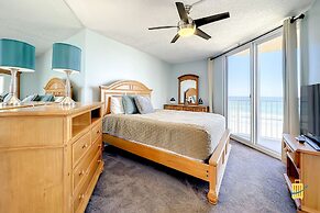 Beachfront Oceania Beach Club Complex