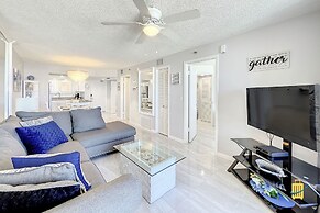 Beachfront Oceania Beach Club Complex