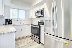 Beachfront Oceania Beach Club Complex