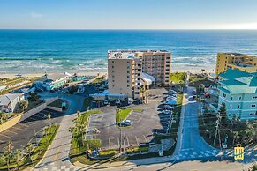 Beachfront Oceania Beach Club Complex