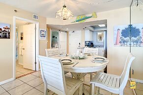 Beachfront Oceania Beach Club Complex