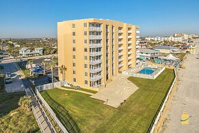 Beachfront Oceania Beach Club Complex