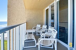 Beachfront Oceania Beach Club Complex