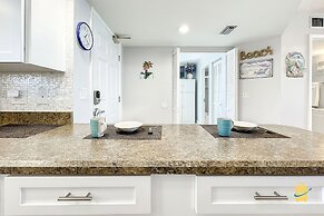 Beachfront Oceania Beach Club Complex