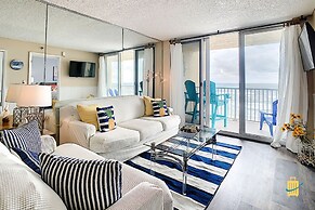 Beachfront Oceania Beach Club Complex