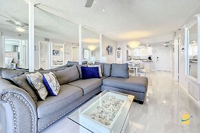 Beachfront Oceania Beach Club Complex