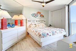 Beachfront Oceania Beach Club Complex