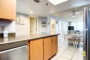 Beachfront Oceania Beach Club Complex